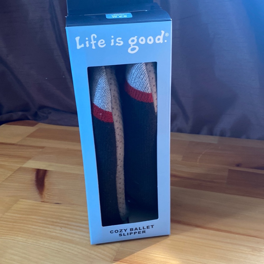NIB Life is Good Slipper Sz Small 5/6